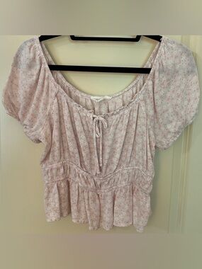 Pink Rose Cropped short sleeve blousde Women's Sz Medium